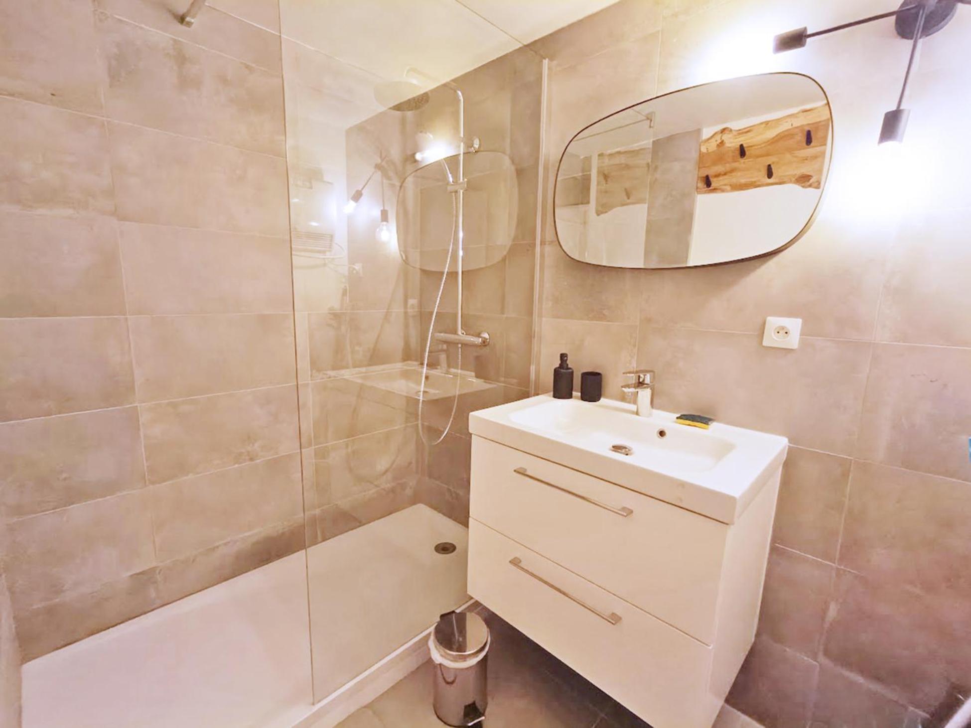 Ferienwohnung Le Nid De Juliette, T3 Duplex, Parking, Cave Bagnères-de-Luchon Exterior foto